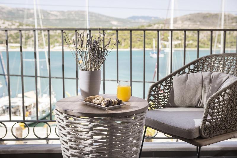Argostoli Marina Suites Экстерьер фото